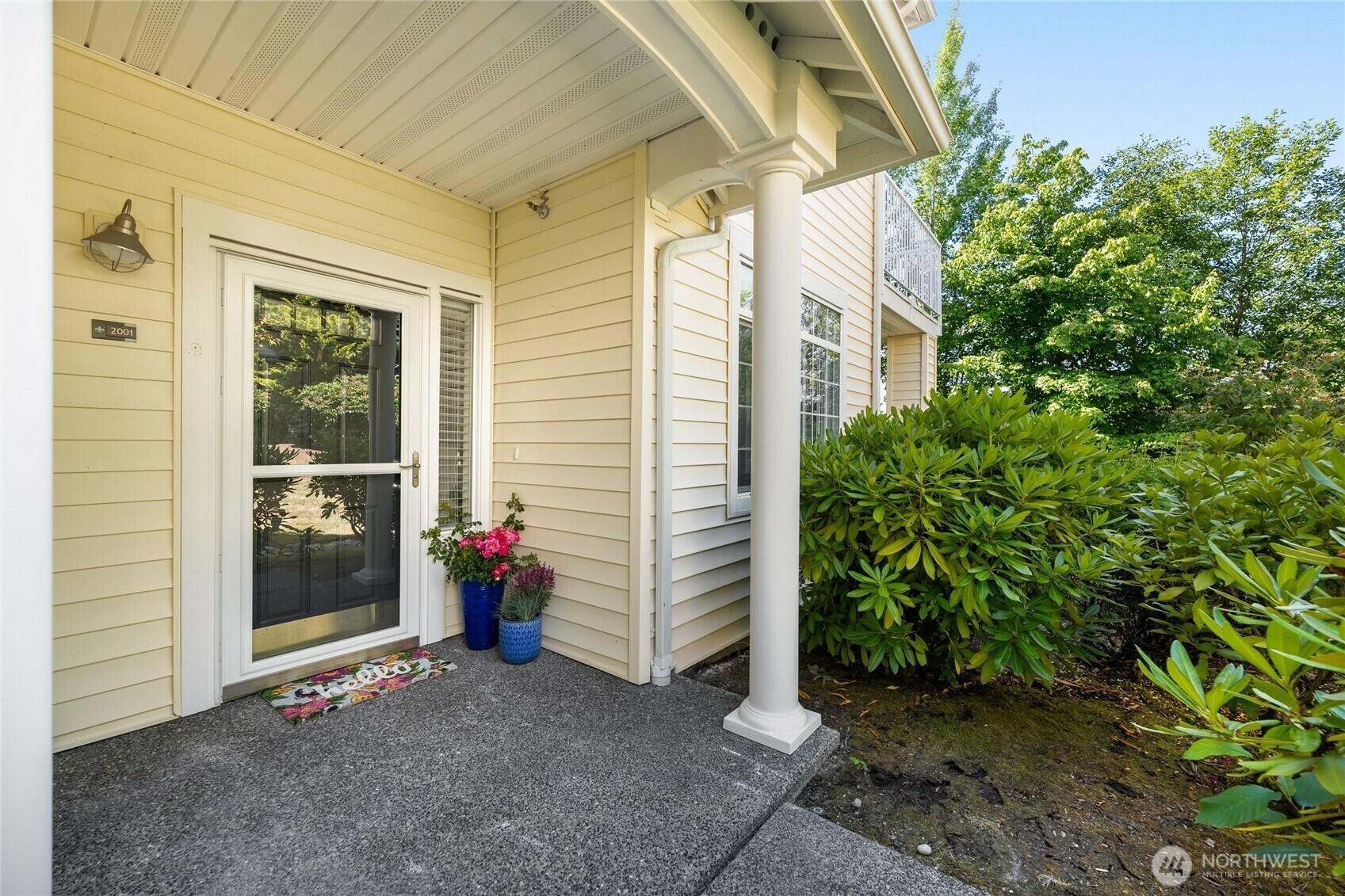 Property Photo: 1855 SE Trossachs Boulevard 2001 WA 98075
