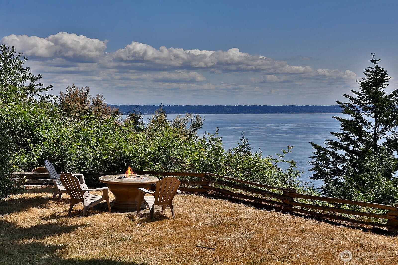 3644  Fidalgo Drive  Clinton WA 98236 photo