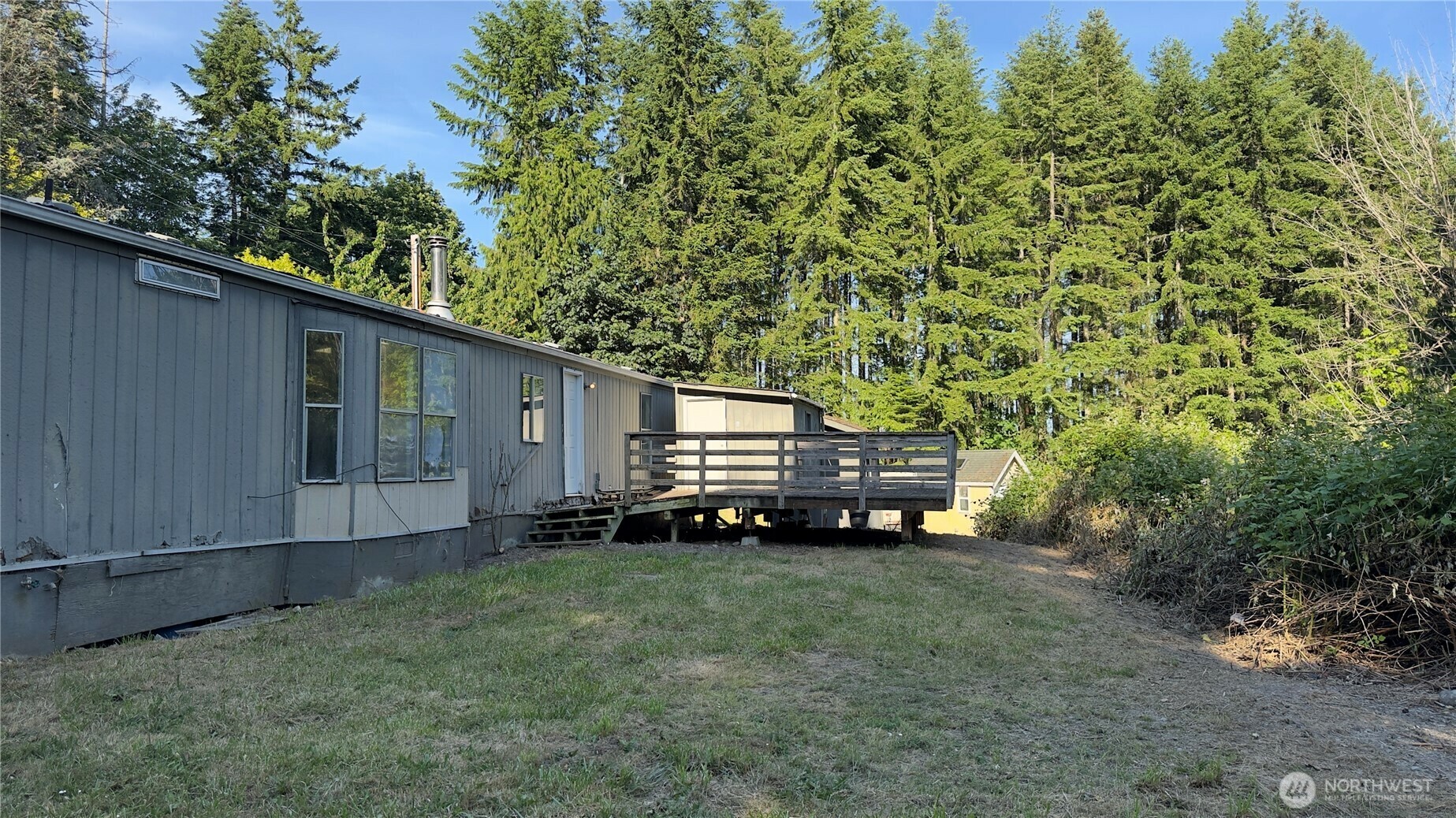 Property Photo: 32 E Mountain View Road WA 98282