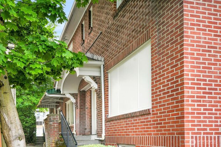 Property Photo: 4715 19th Avenue NE WA 98105