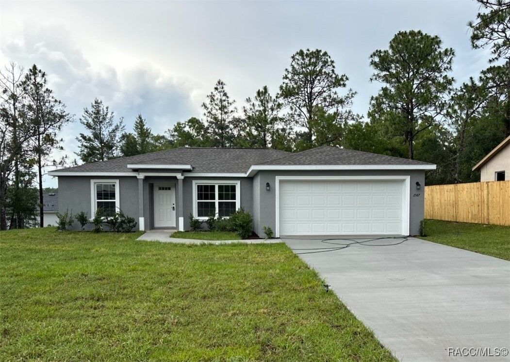 Property Photo:  2587 W Fairtree Lane  FL 34434 