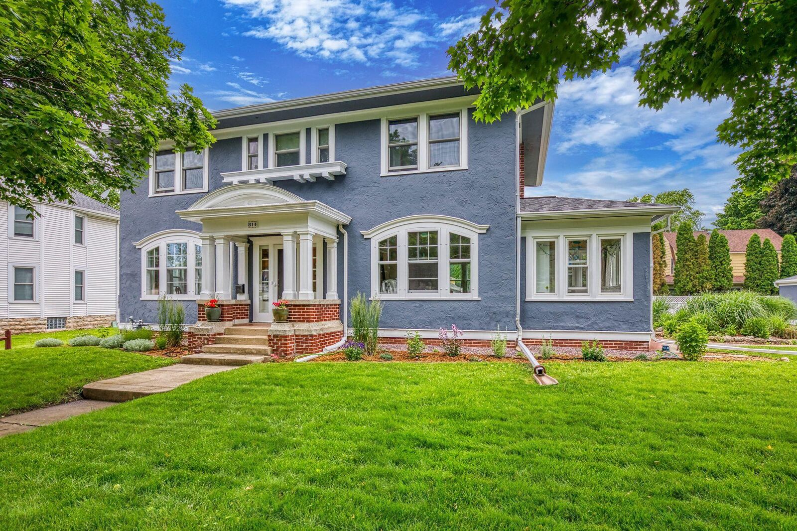 Property Photo: 814 E Irving Avenue WI 54901-4612