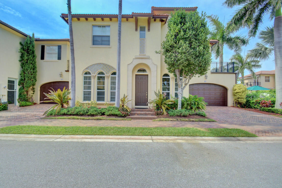 Property Photo:  81 Via Poinciana Street  FL 33487 