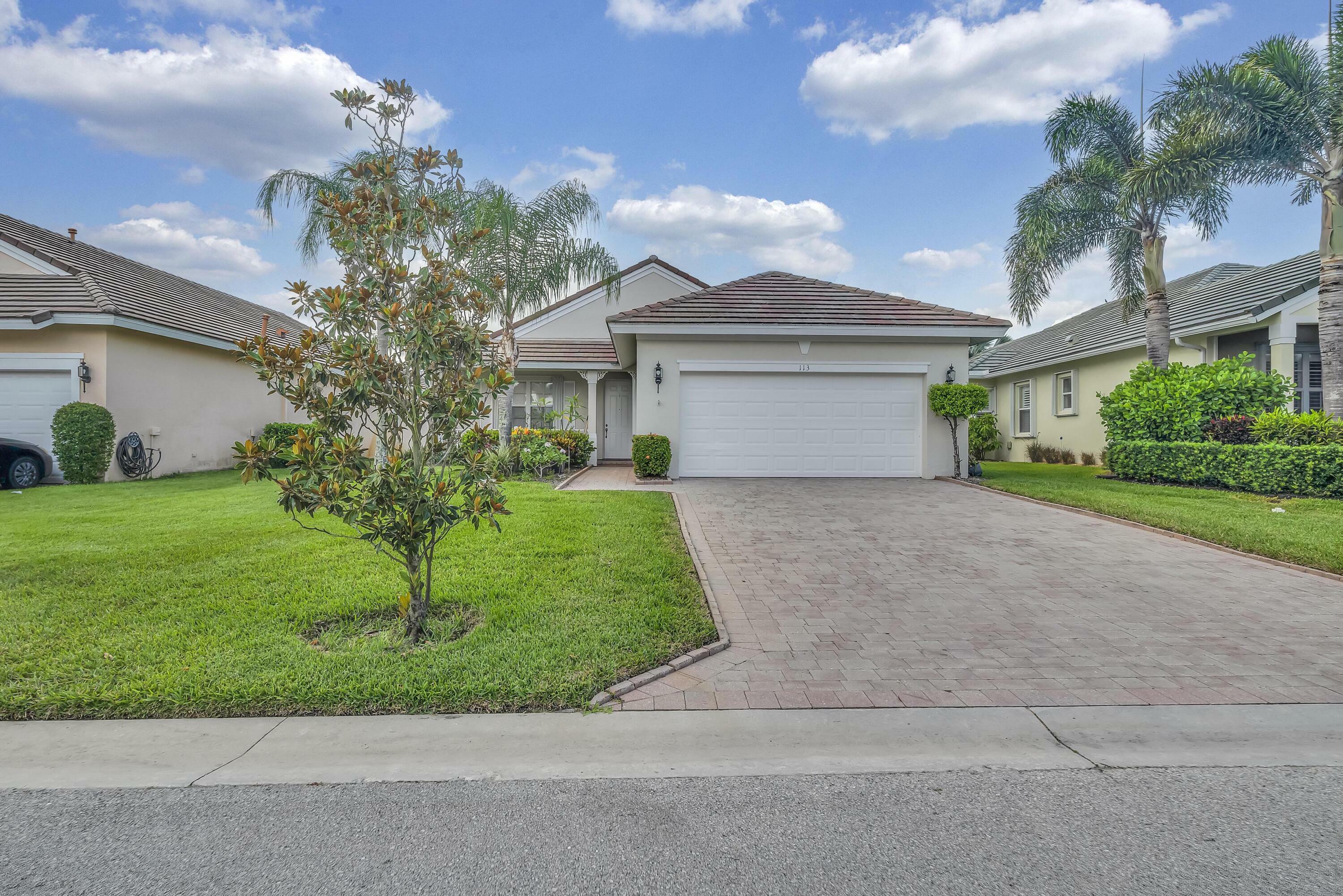 Property Photo: 113 NW Swann Mill Circle FL 34986