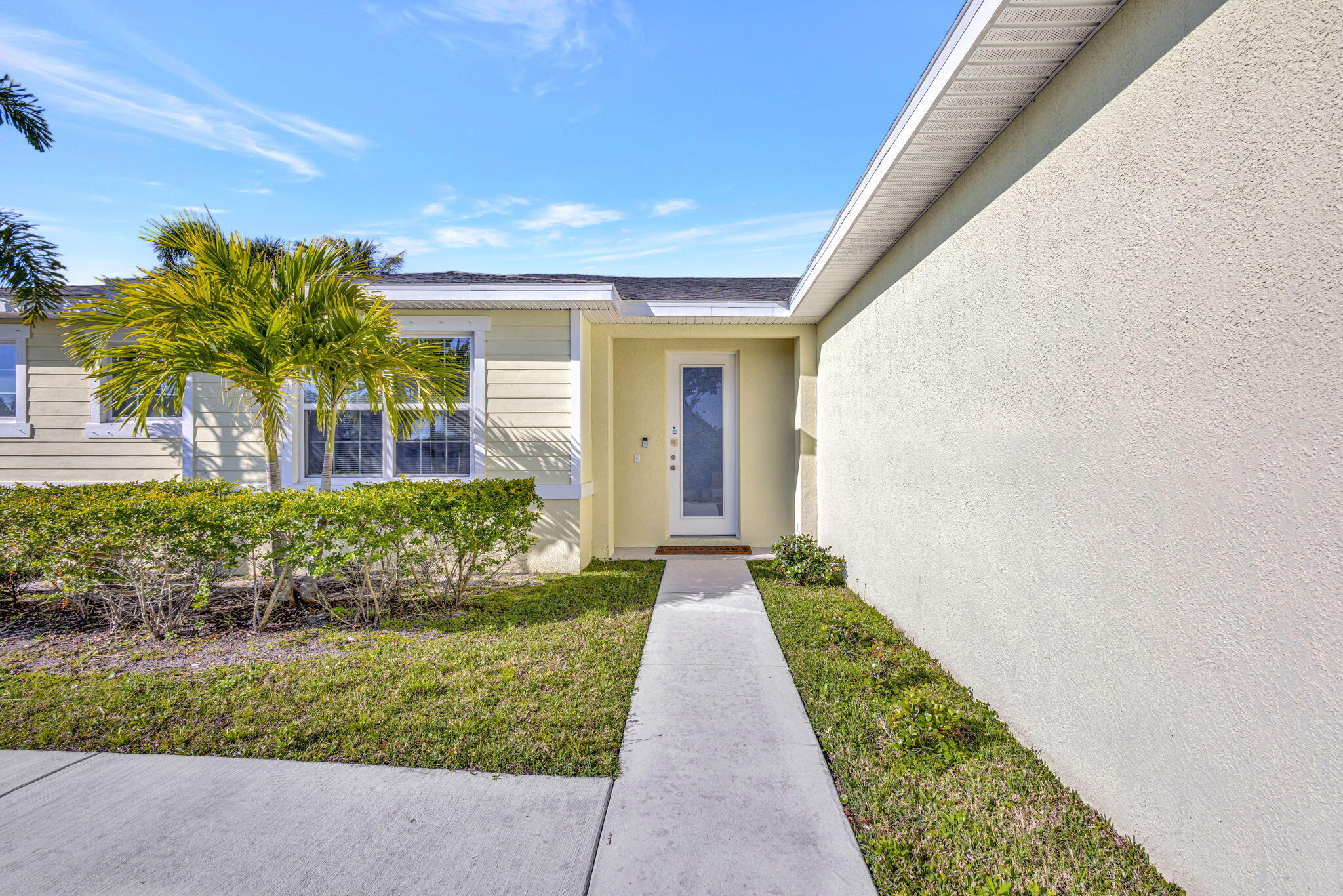 Property Photo: 774 SE Ablett Lane FL 34984