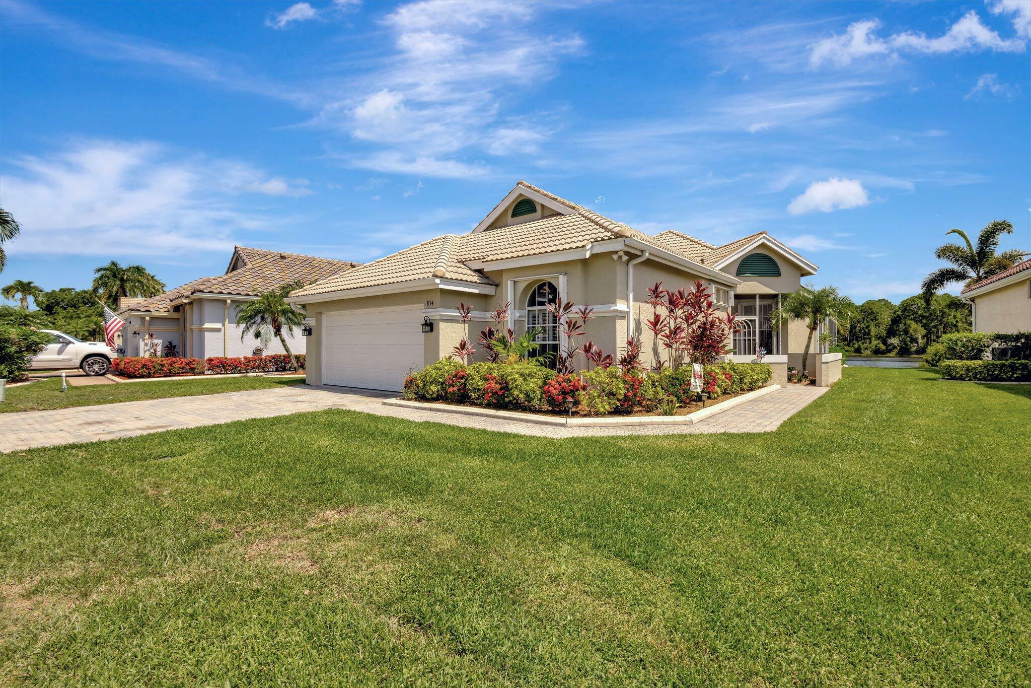 Property Photo: 834 SW Lake Charles Circle FL 34986