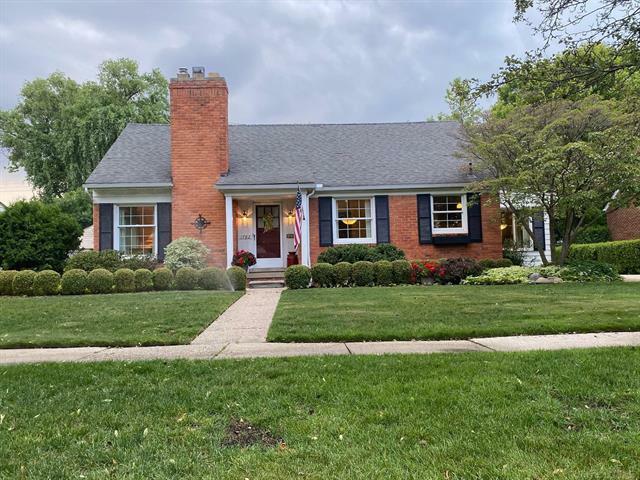 1782 Hollywood Street  Grosse Pointe Woods MI 48236 photo