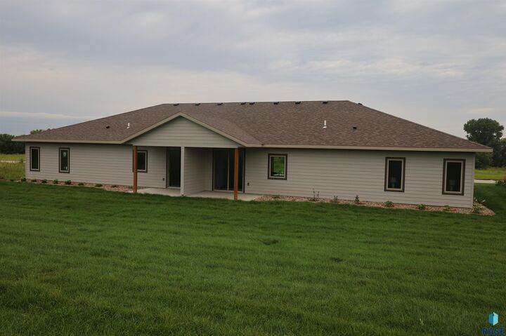 Property Photo: 505 Mill Pond Rd 2 IA 51246