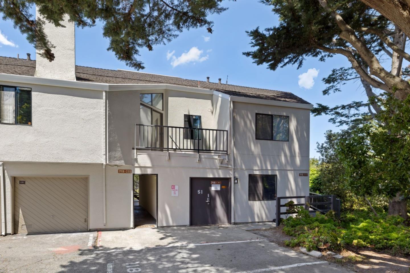 Property Photo:  1 Appian Way 715-11  CA 94080 