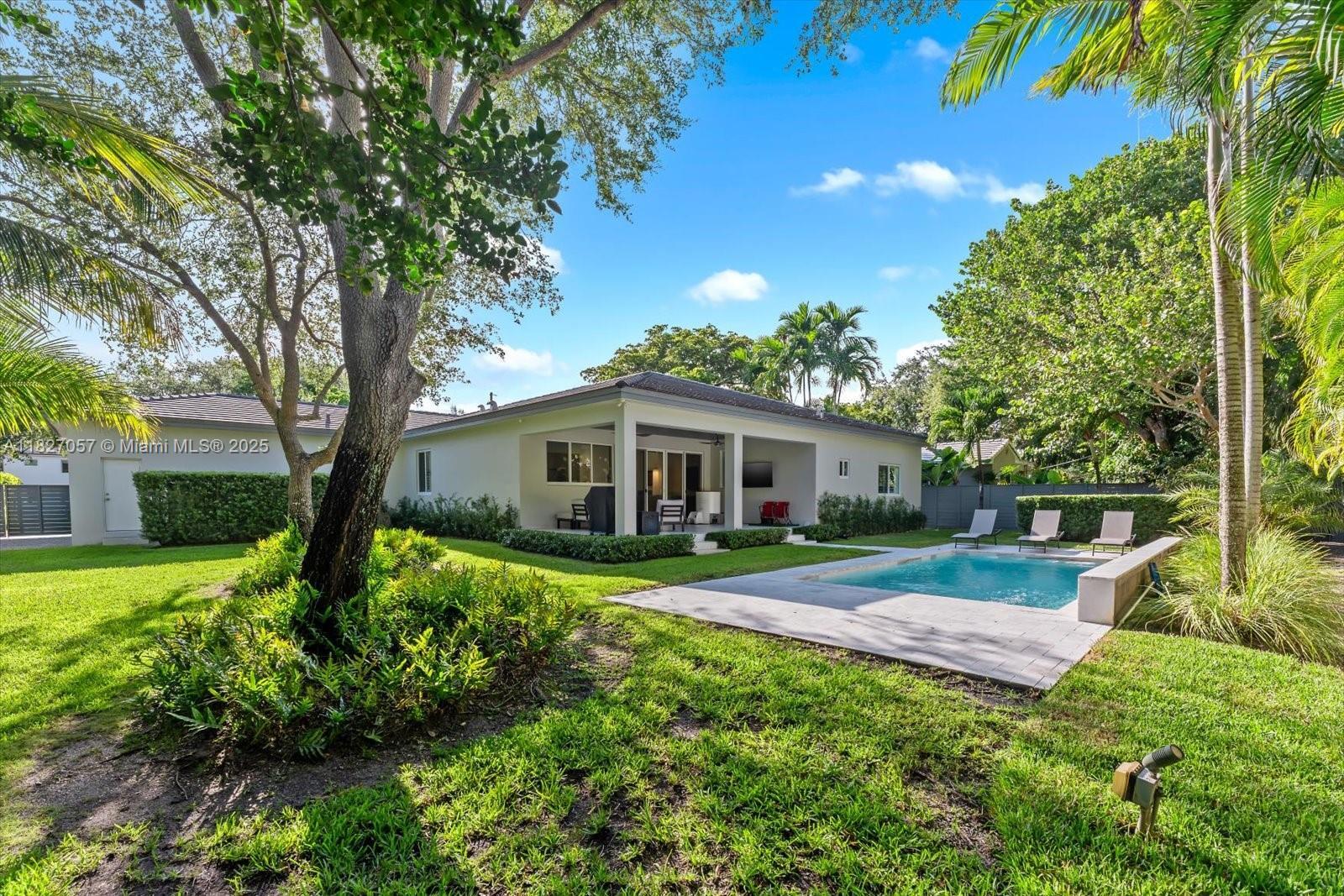 7931 SW 58th Ave  South Miami FL 33143 photo