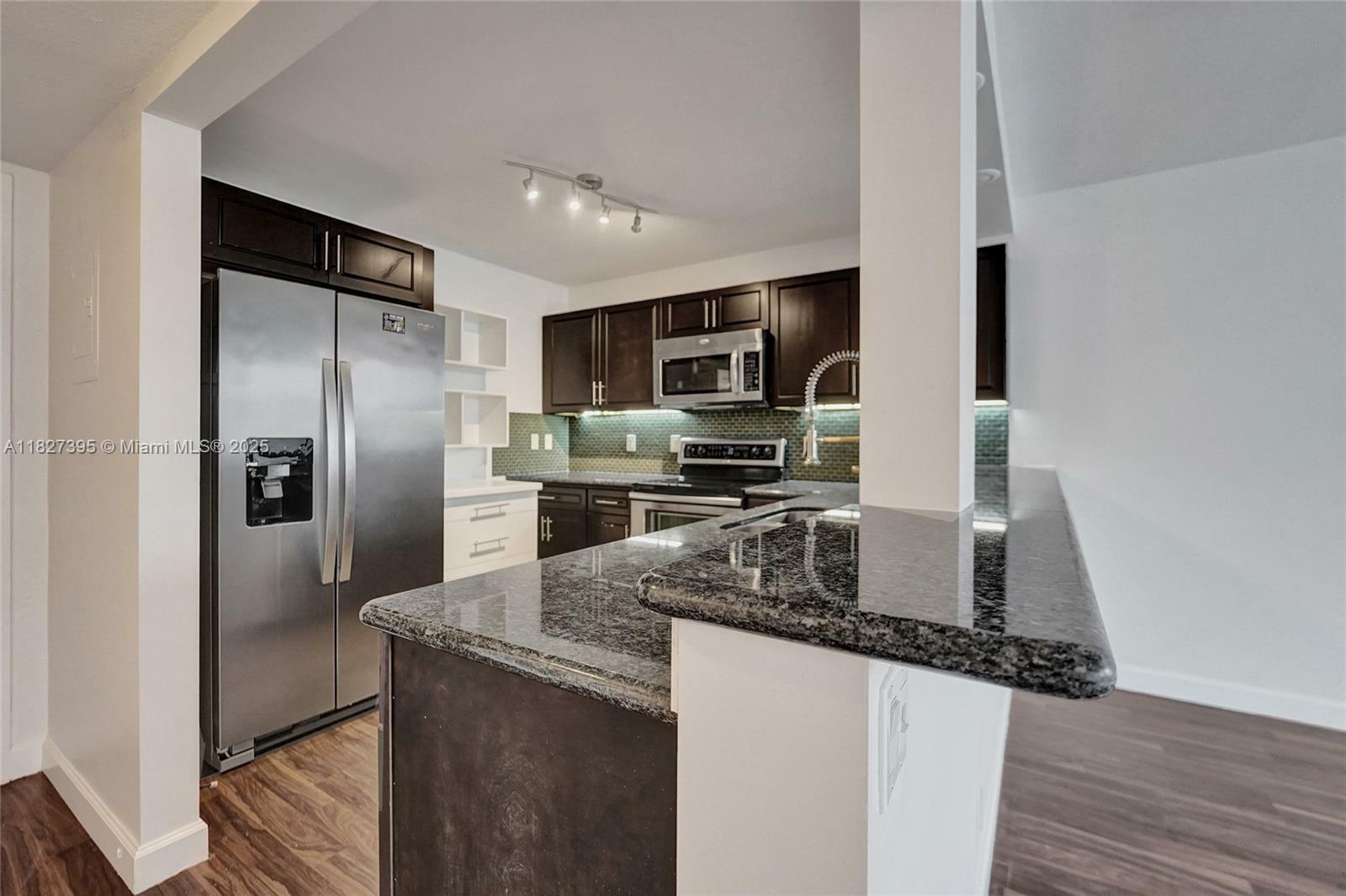 Property Photo: 1160 N Federal Hwy 419 FL 33304