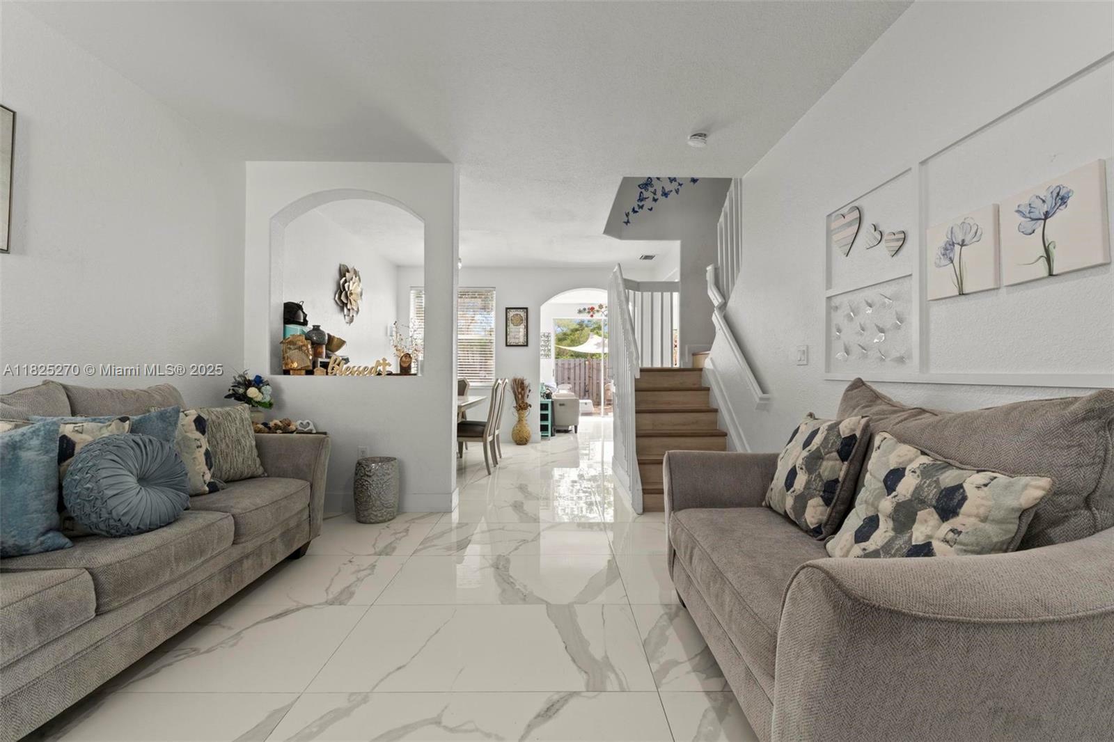 Property Photo: 3818 SW 171st Ter FL 33027