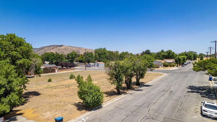 Property Photo:  301 C Street  CA 93561 