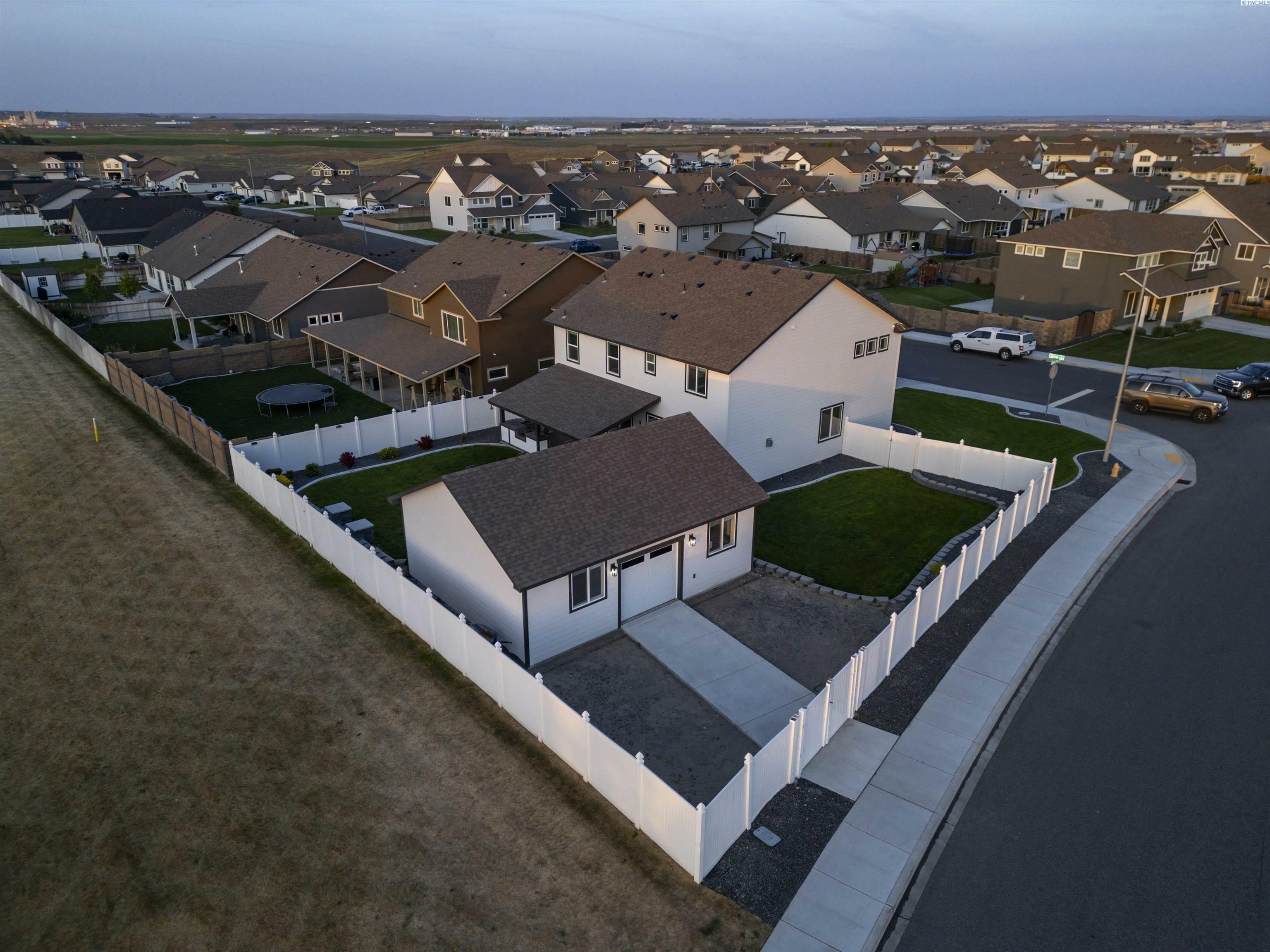 5902 Tarsus Lane  Pasco WA 99301 photo