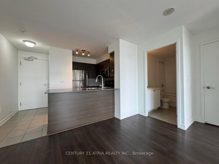 Photo de la propriété: 812 Lansdowne Avenue 1301 ON M6H 4K6