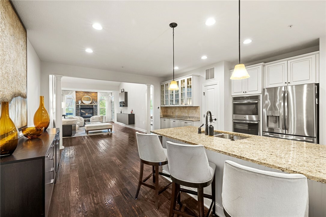 Property Photo: 433 Fairmont Dr PA 15090