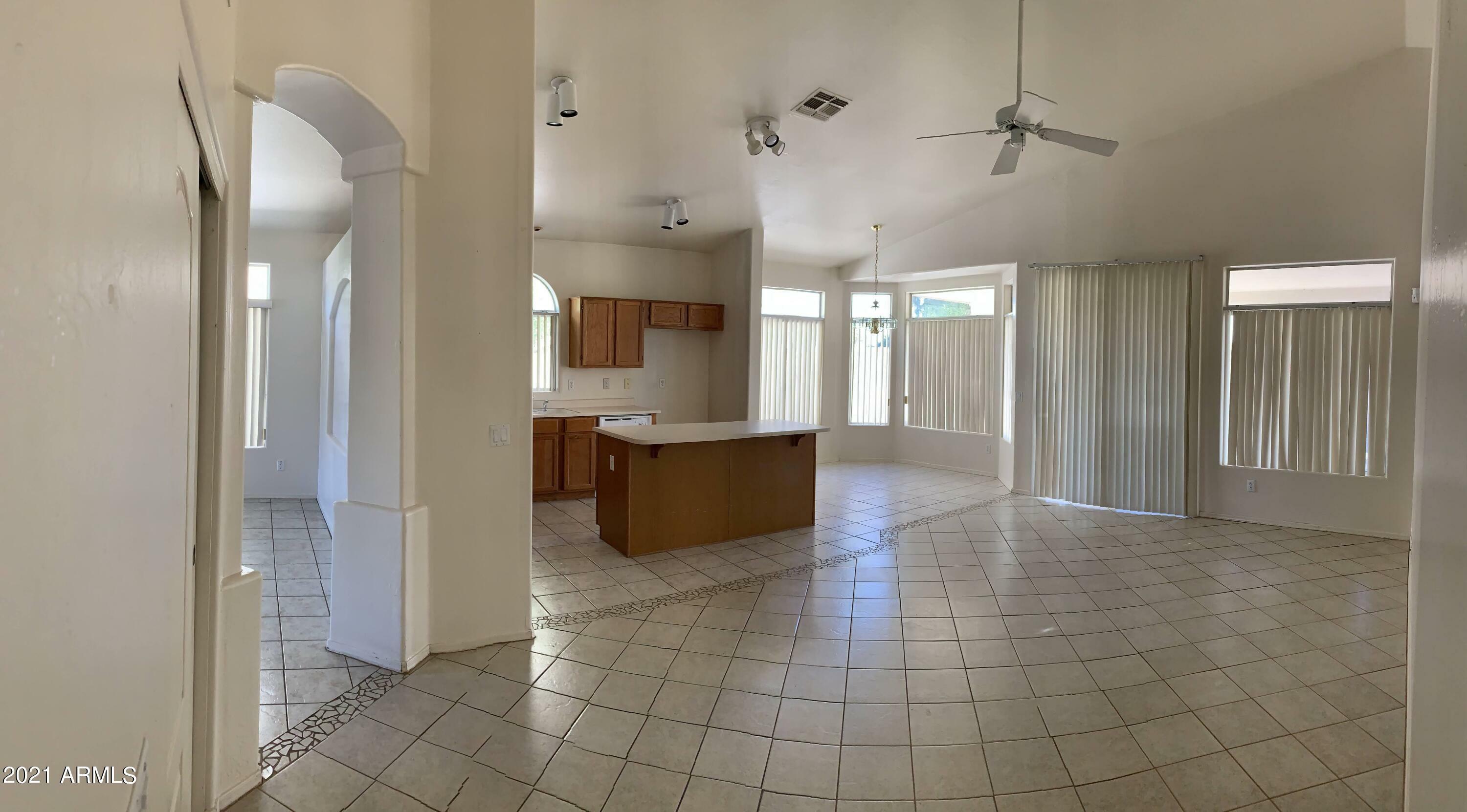 Property Photo: 13757 W Vernon Avenue AZ 85395