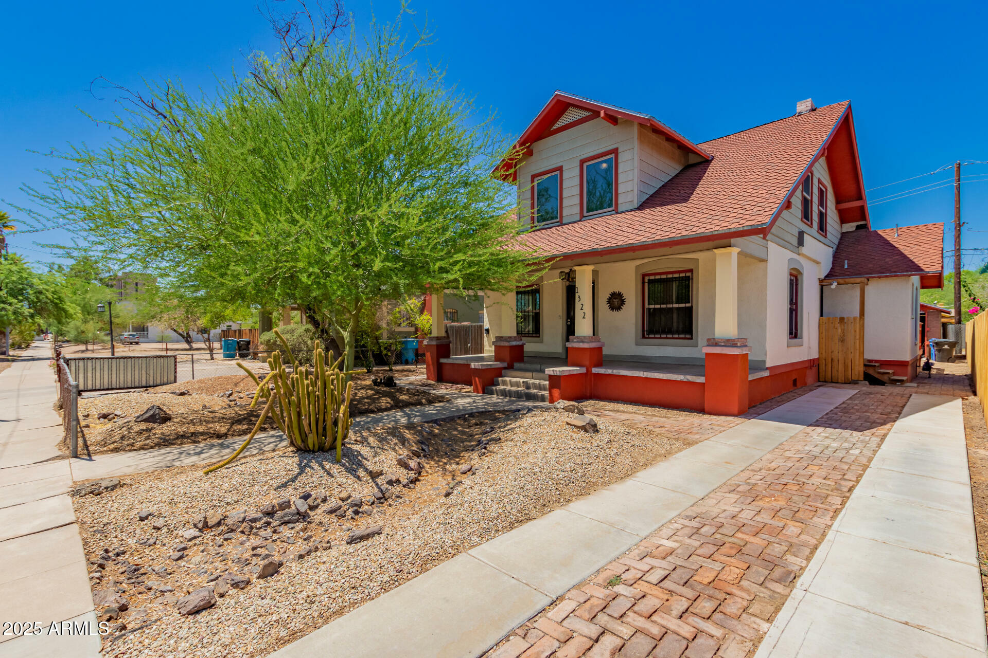 Property Photo: 1322 W Monroe Street AZ 85007