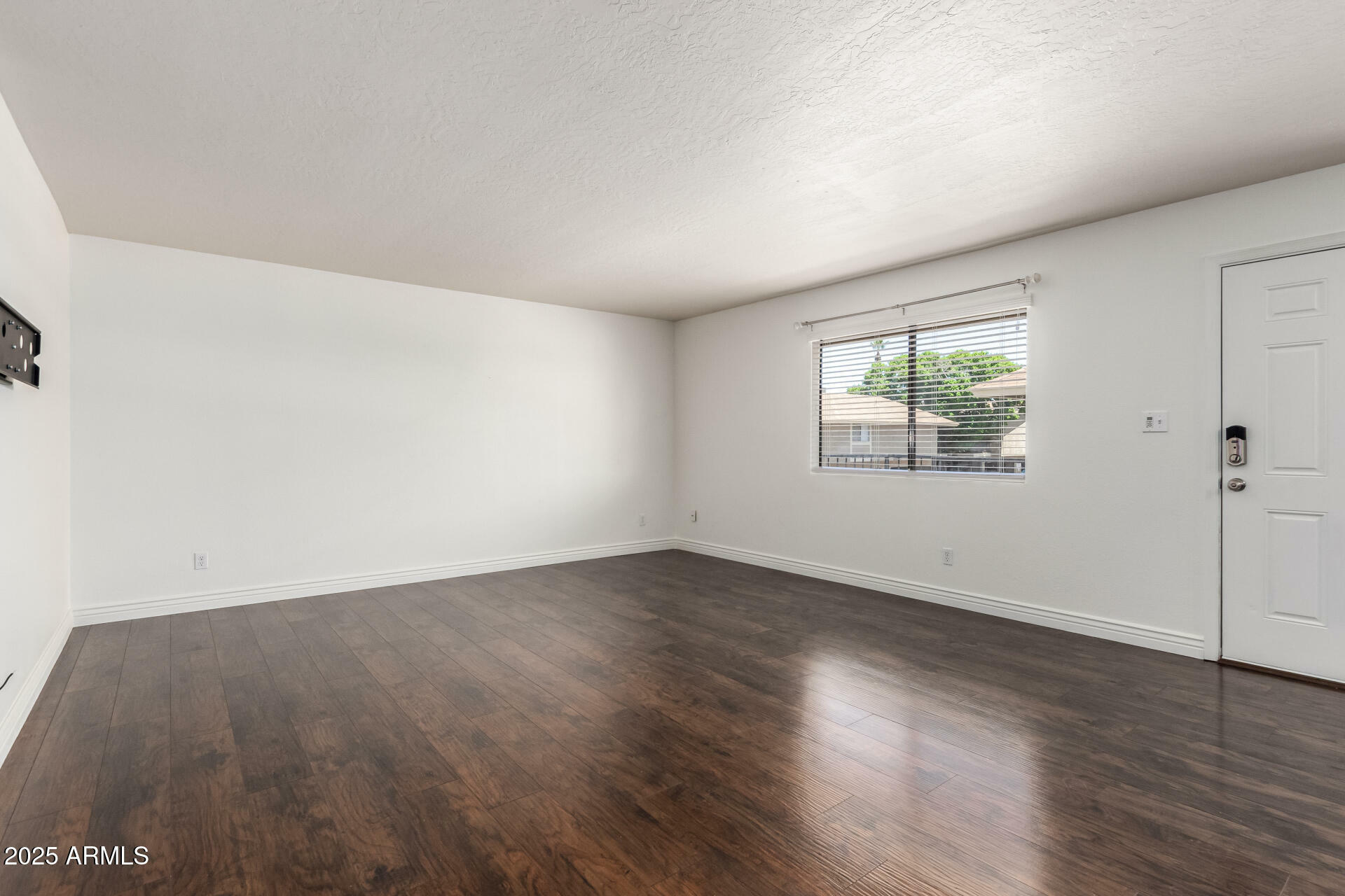Property Photo: 1234 N 84th Place AZ 85257