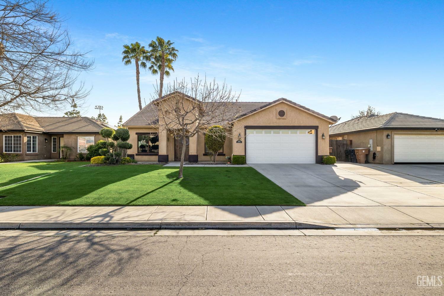 3606 Azure Drive  Bakersfield CA 93312 photo