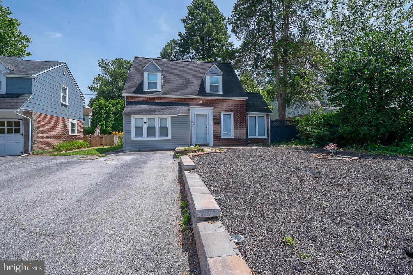 Property Photo: 10 Holbrook Road PA 19083