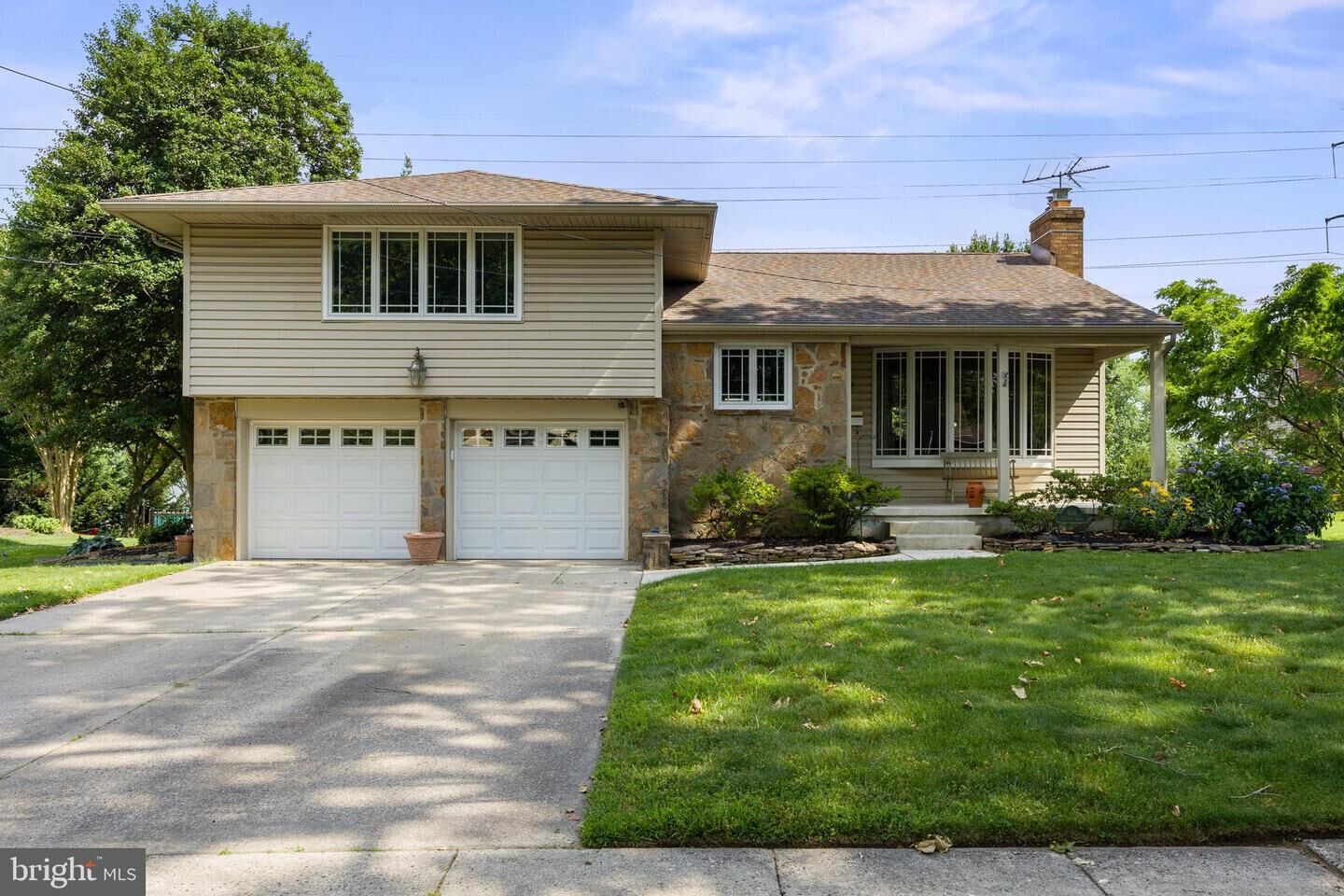 Property Photo: 606 Hilltop Road NJ 08077