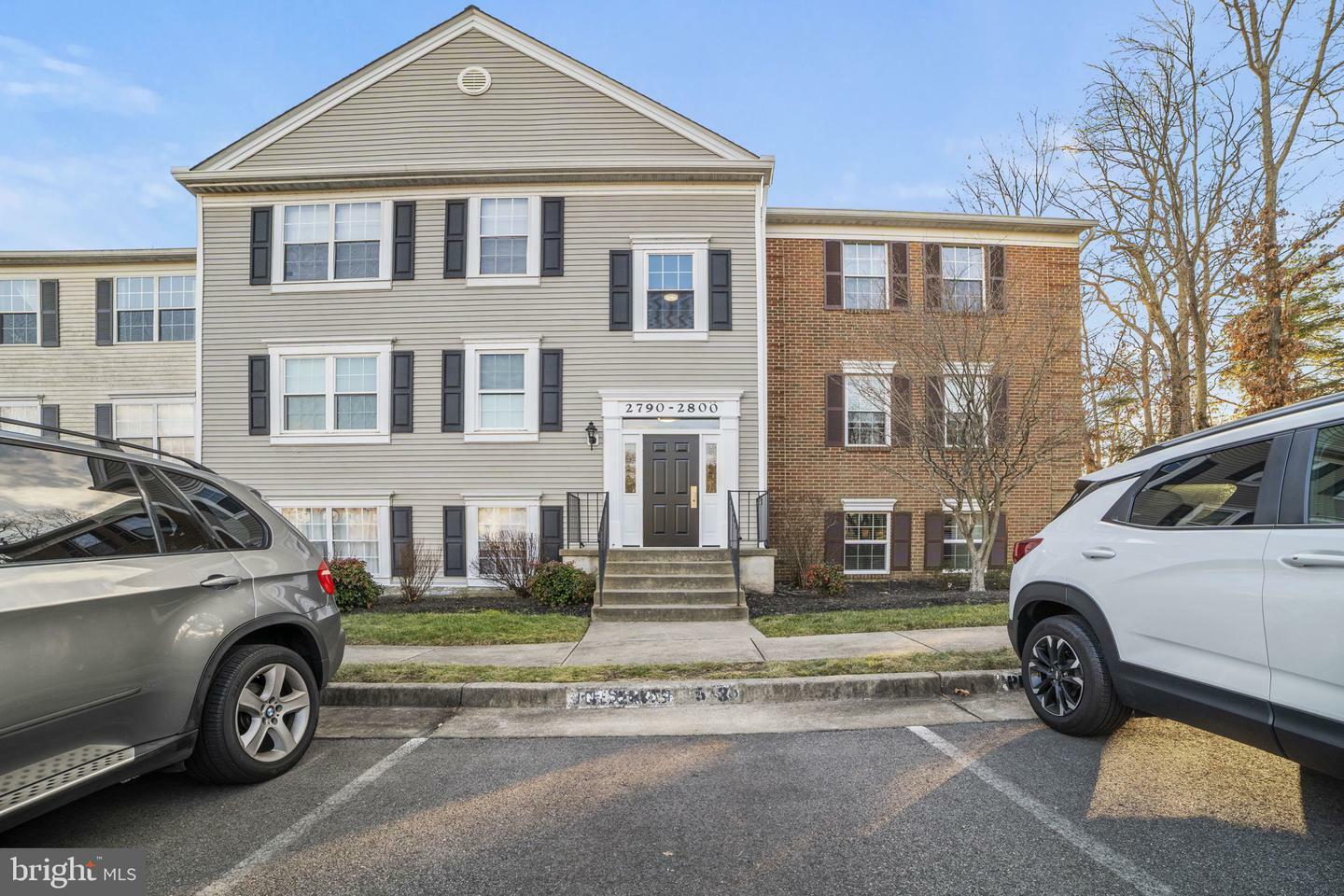 Property Photo: 2800 Marsala Court VA 22192