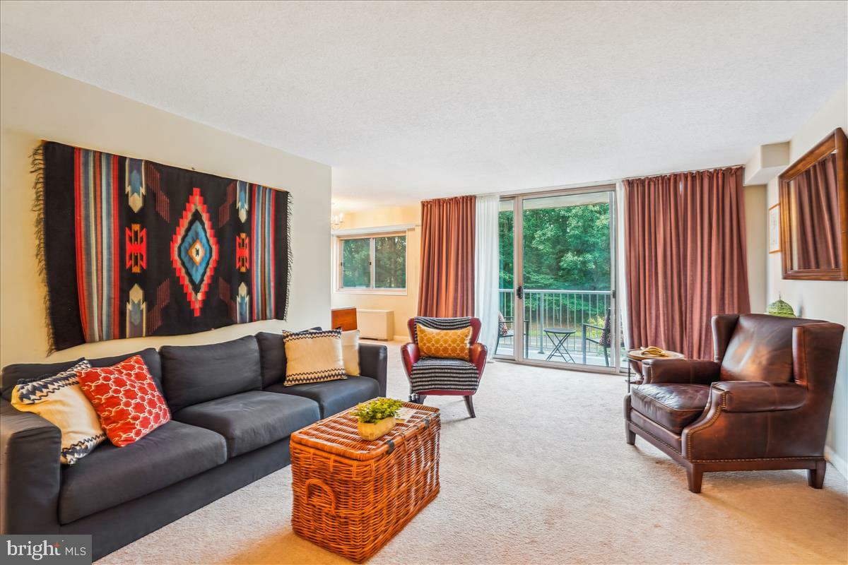 Property Photo: 2500 N Van Dorn 326 VA 22302