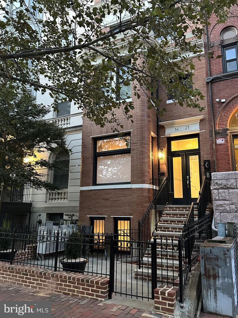 Property Photo:  1423 T Street NW  DC 20009 