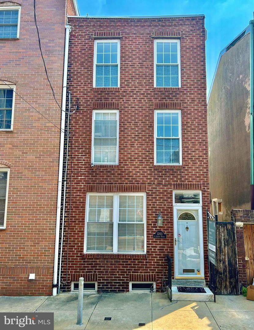Property Photo: 1203 S Alder Street PA 19147
