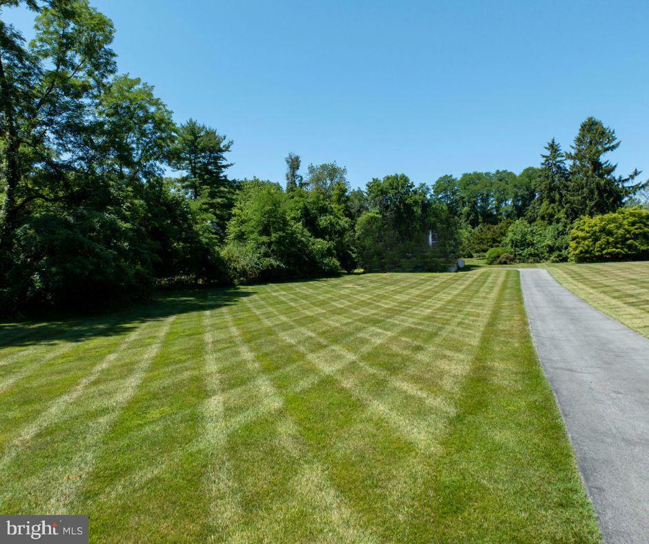 Property Photo: 1430 Grove Avenue 1bp PA 19380