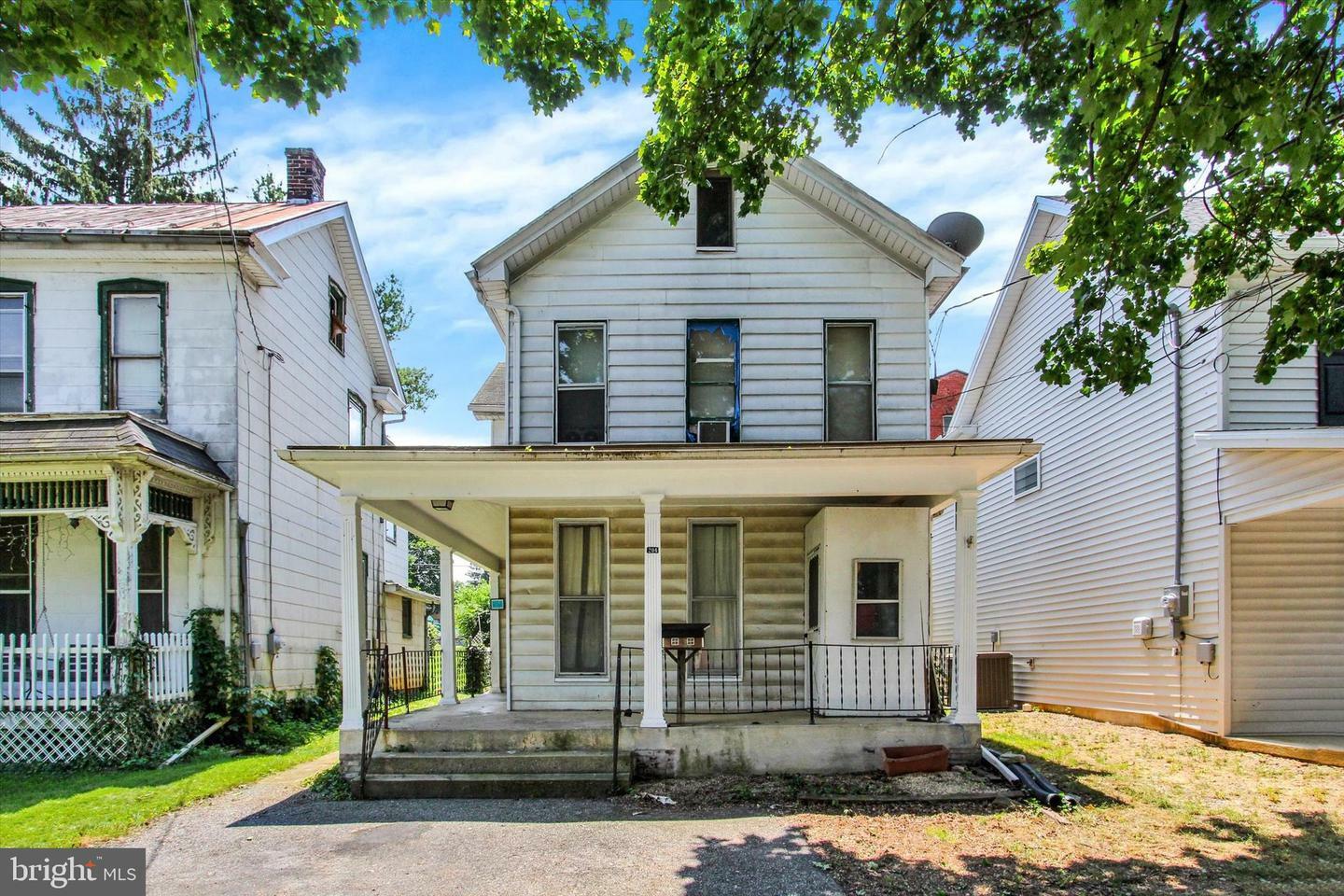 Property Photo:  204 E Orange Street  PA 17257 
