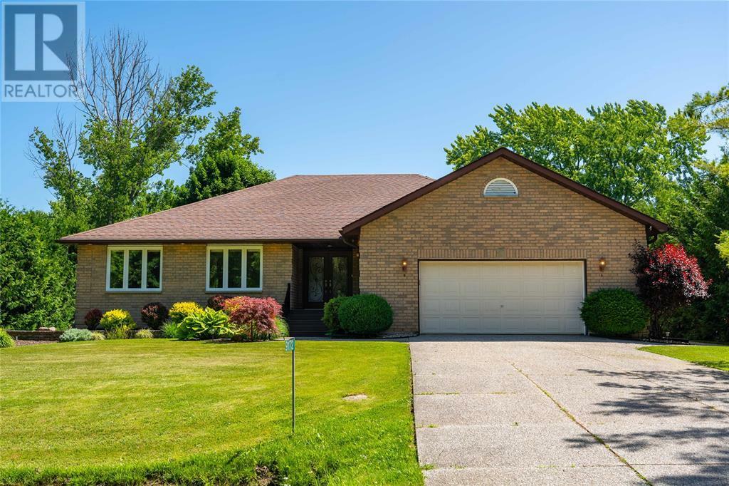 9172 Indian Hills Trail West  Lambton Shores ON N0N 1J2 photo