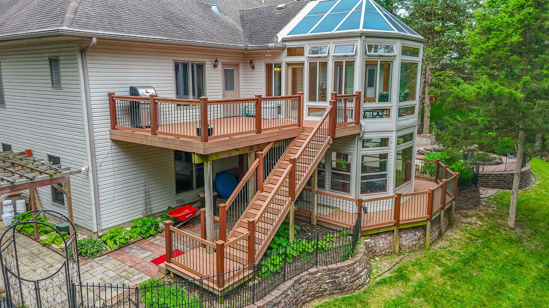 Property Photo: 203 Foxwood Ct MO 65203