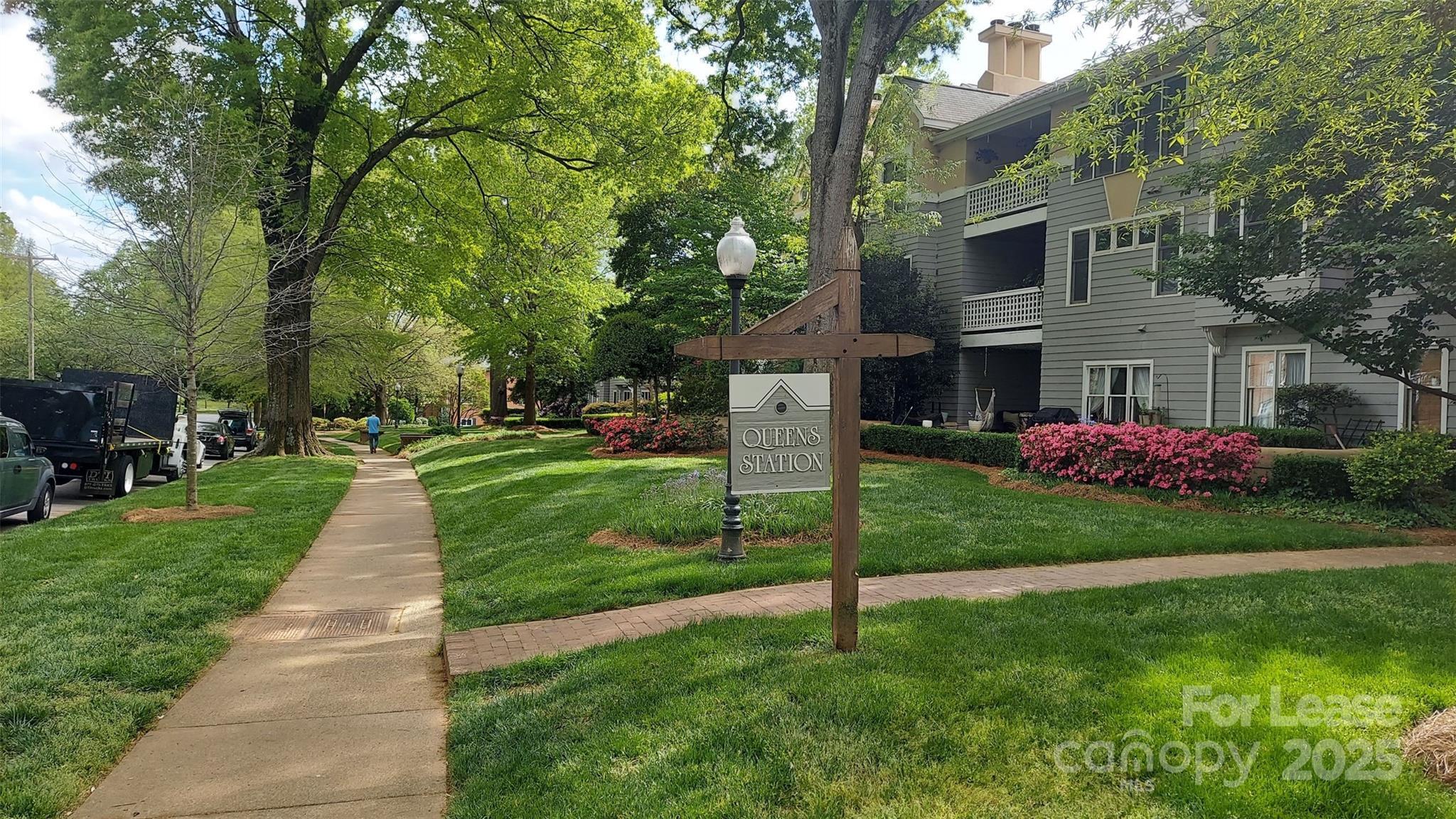 Property Photo:  226 Queens Road 68  NC 28204 
