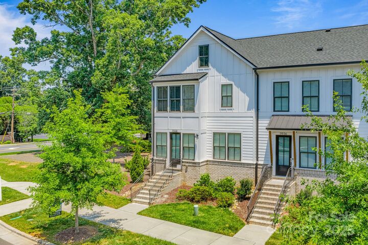 Property Photo: 11938 Fiddlers Roof Lane NC 28277