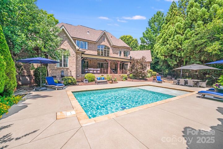 Property Photo:  600 Beauhaven Lane  NC 28173 