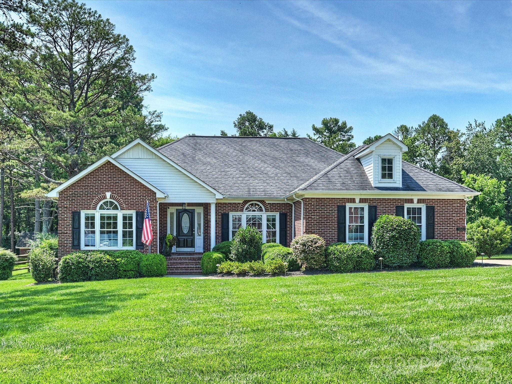 Property Photo: 5921 Meadowmere Drive NC 28110