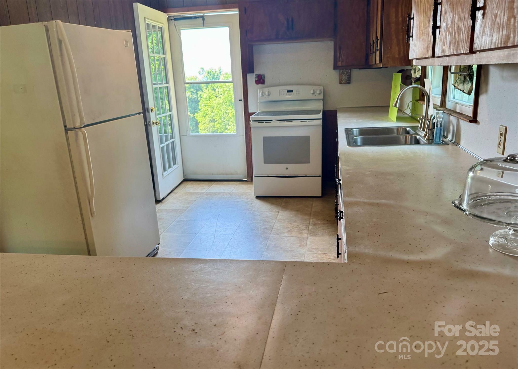Property Photo: 6369 Pinnacle Mountain Road NC 28806