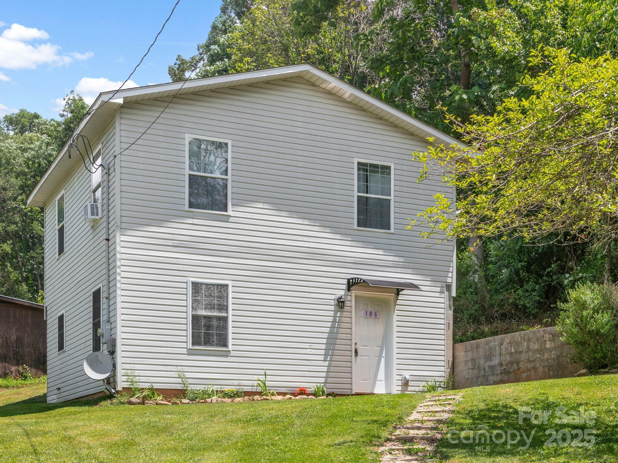Property Photo: 186 Wiggins Road B NC 28715