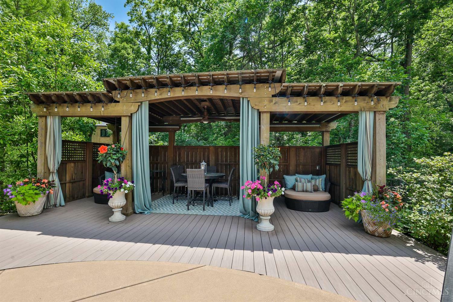 Property Photo: 305 Compton Hills Drive OH 45215