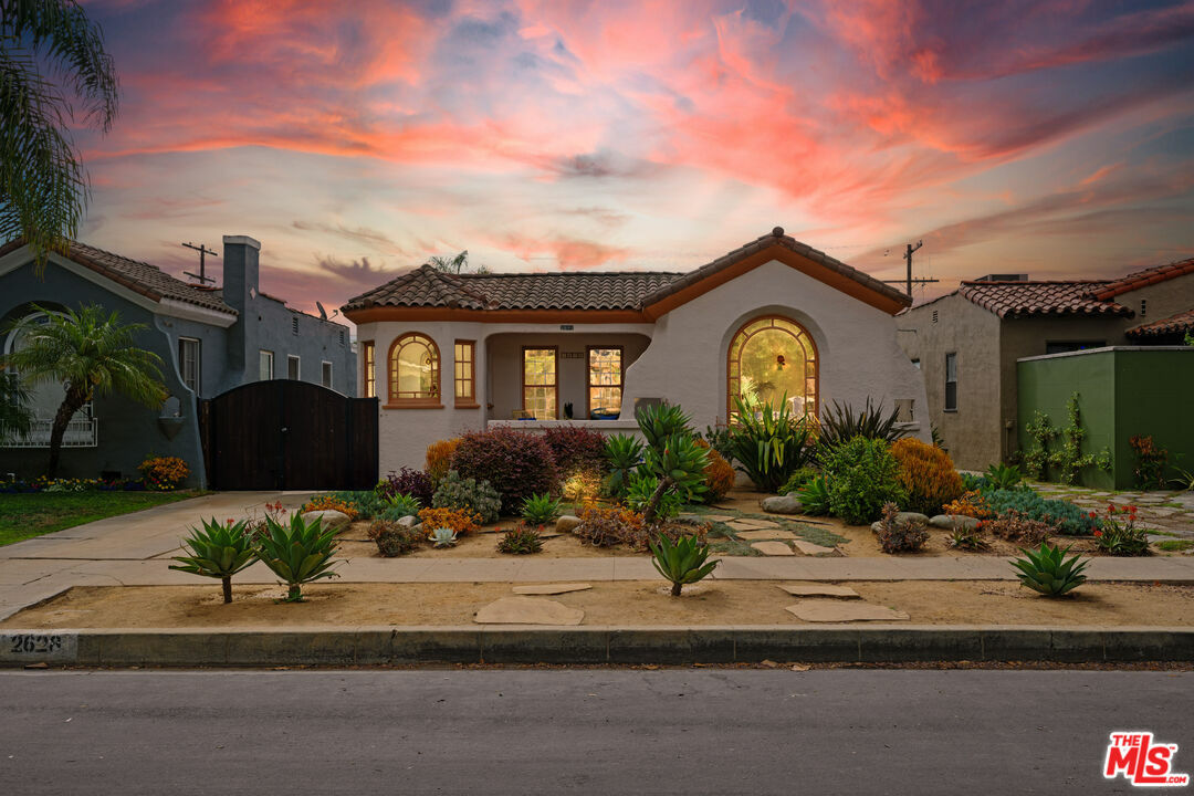 2628 Reynier Ave  Los Angeles CA 90034 photo