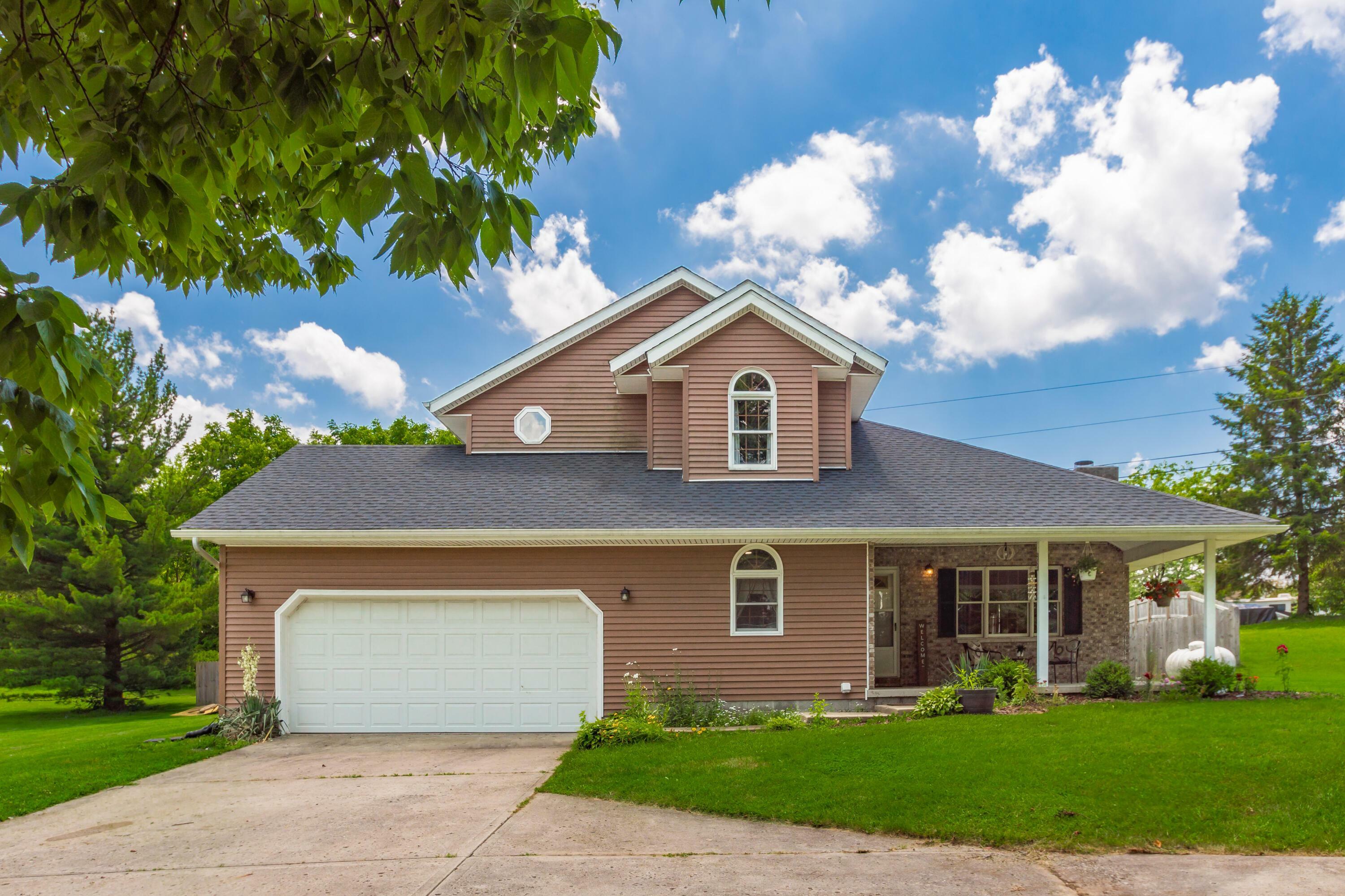 Property Photo: 4545 Woodland Road OH 43078