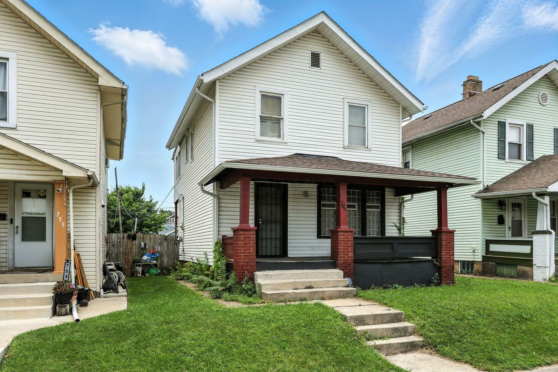 Property Photo: 741 Heyl Avenue OH 43206