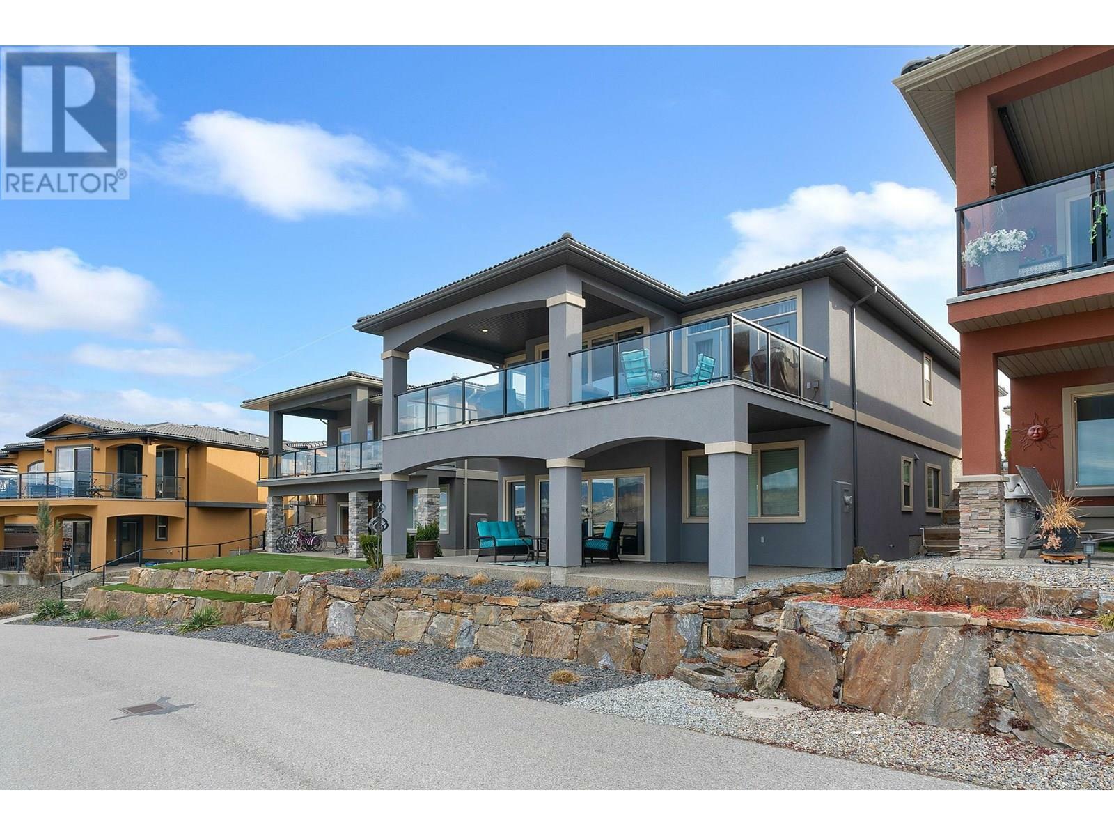 Photo de la propriété: 1708 Lake Vista Road BC V1Z 4E1