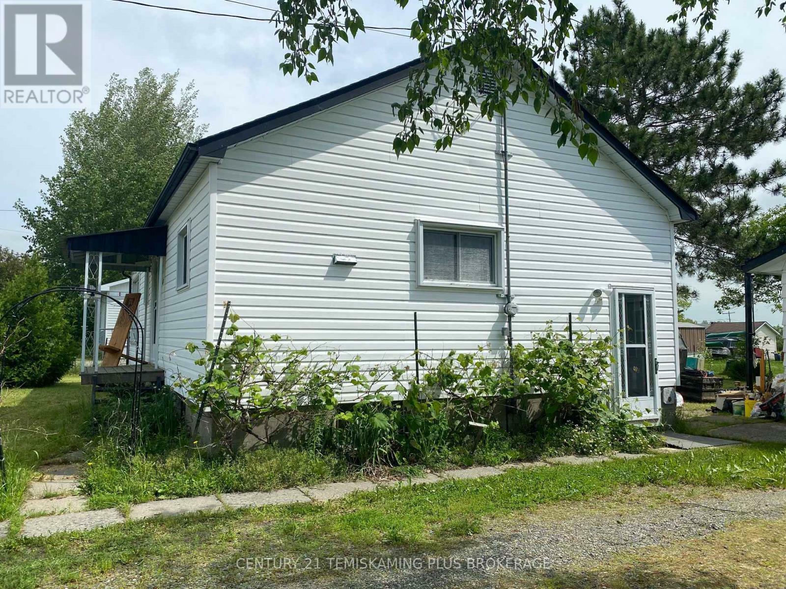 Property Photo: 62 Maple Street South ON P0J 1R0