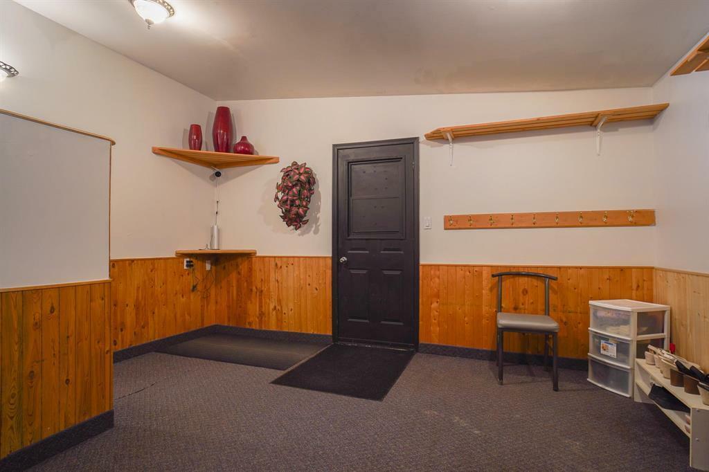 Property Photo:  814 Park Avenue  MB R0E 0C0 