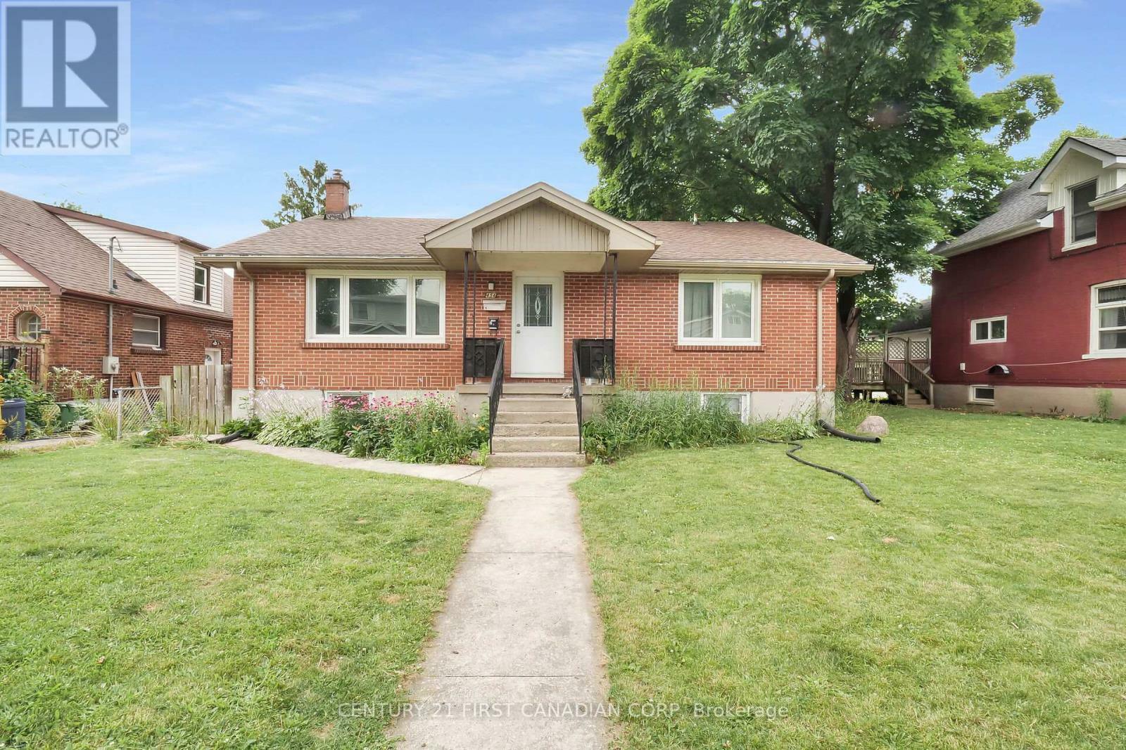 Property Photo: 454 Salisbury Street Lower ON N5Y 3B2
