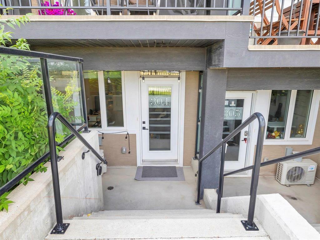 Property Photo: 325 Park East Drive MB R3Y 1Z9