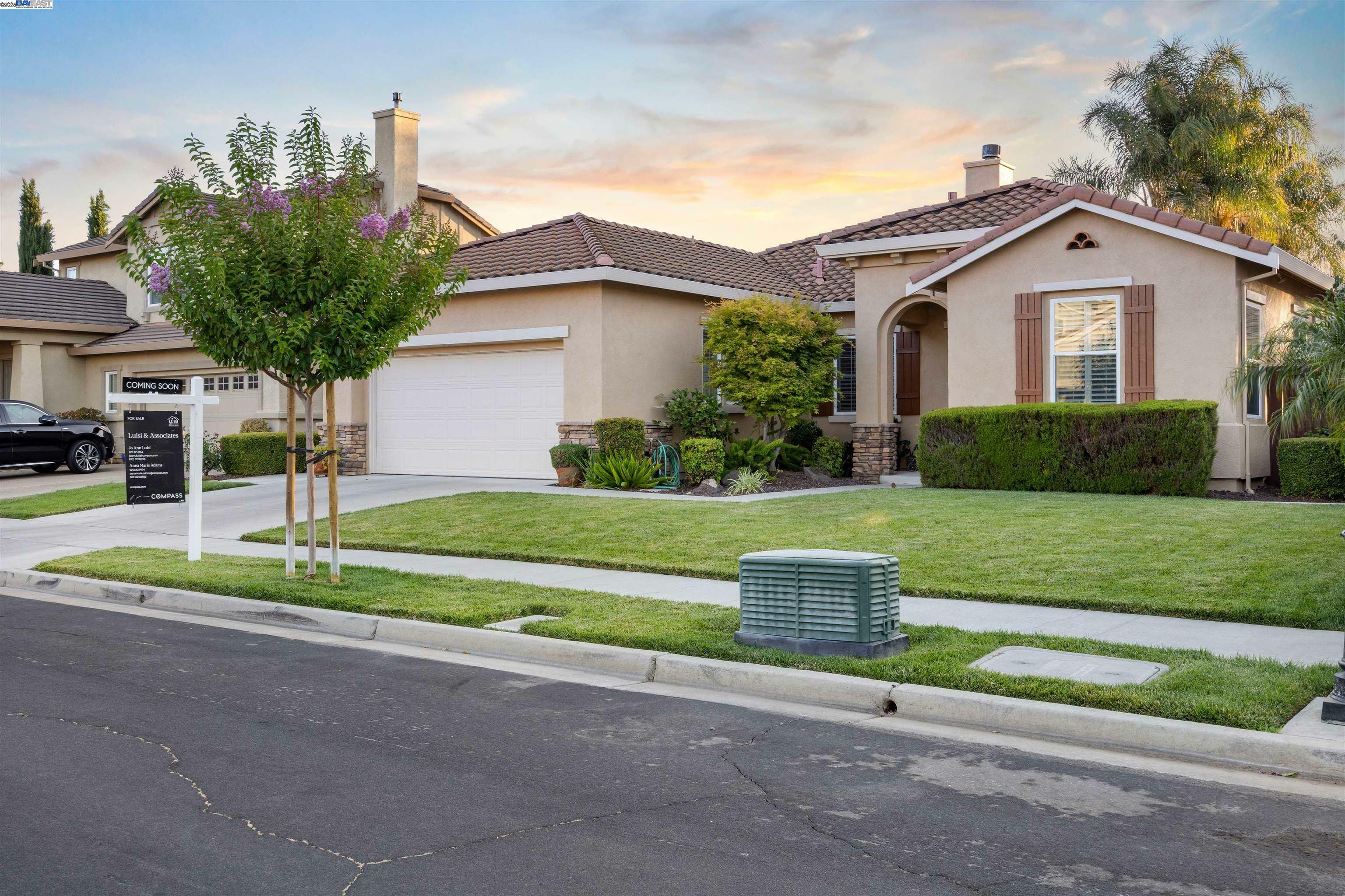 Property Photo: 443 Collis St CA 94513